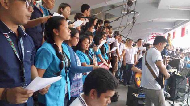 teachers-and-college-students-as-choir